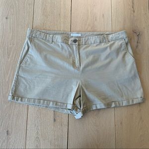 New York & Company Beige Short Size 16